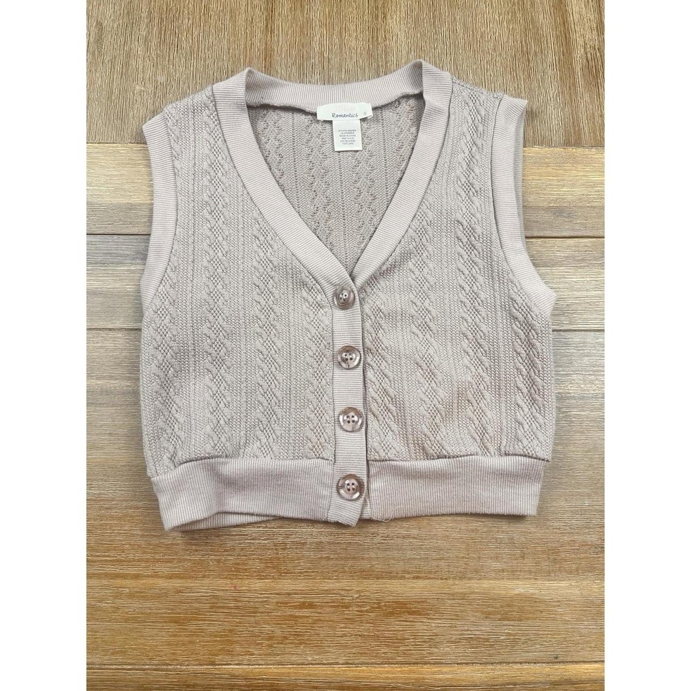 Urban outfitters knit vest small